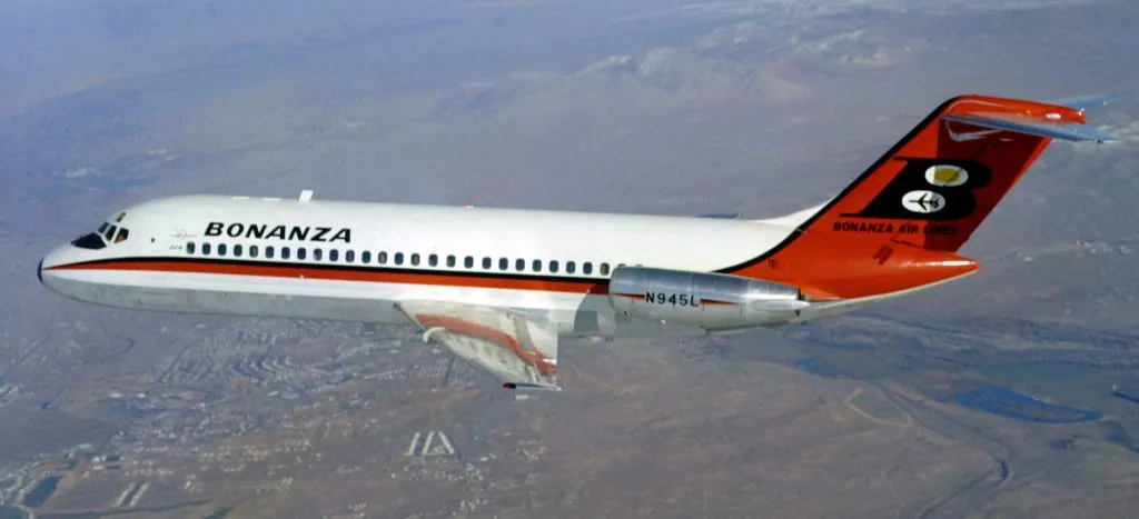 Douglas DC-9 As You Have Never Seen Her Before - 42kft