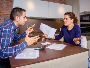 Le divorce et les dettes communes : qui doit payer quoi ?