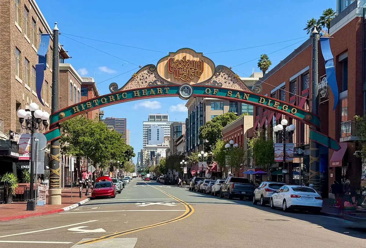 ULTIMATE GUIDE TO THE GASLAMP QUARTER SAN DIEGO