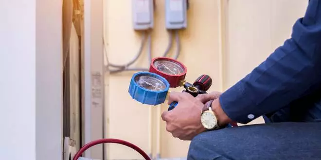 AC system pressure testing