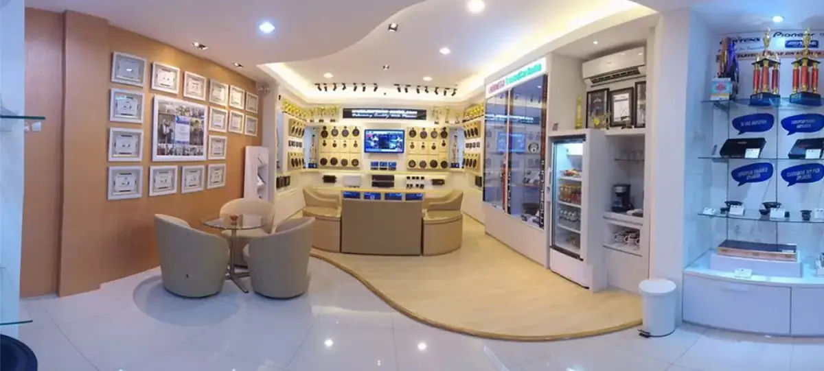 Gambar Depan Award New Renovated Showroom