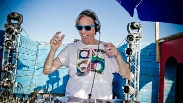 michel de hey raukwost gibsome julienzzz bedrock hey musik