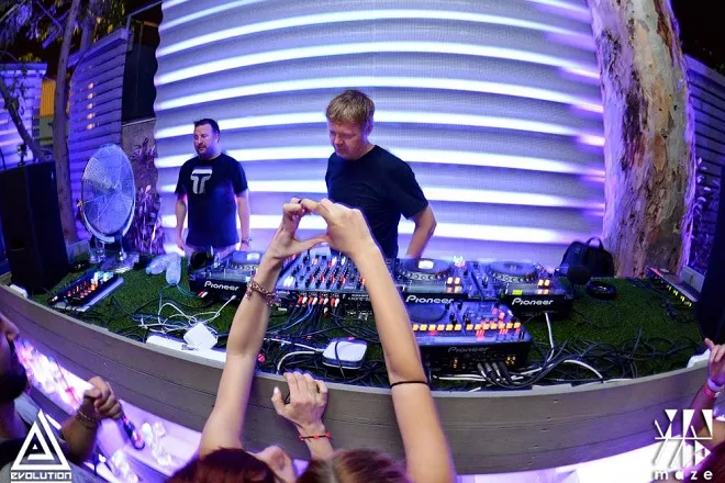 scott dawson and john digweed bedrock