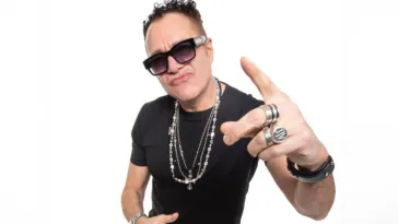 Joe T Vannelli