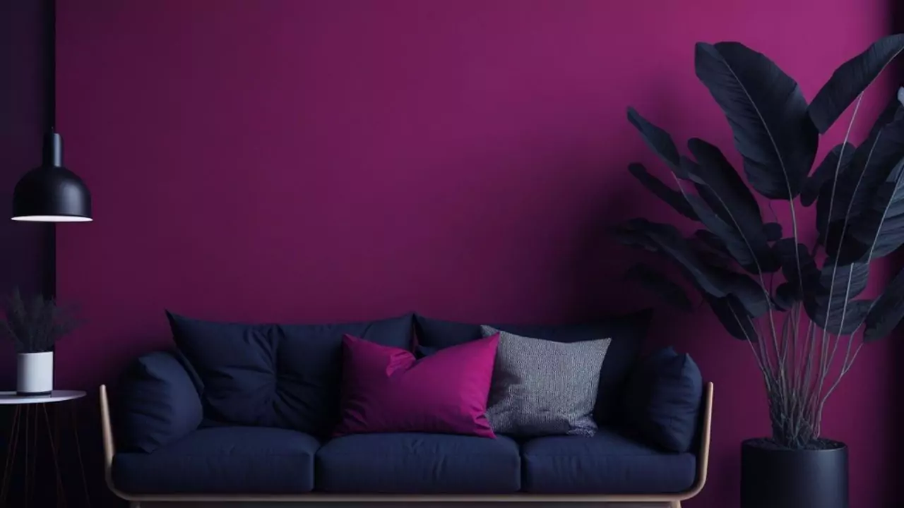 Cat Warna Ungu Tua Bagian Dalam Rumah Yang Elegan Dan Mewah