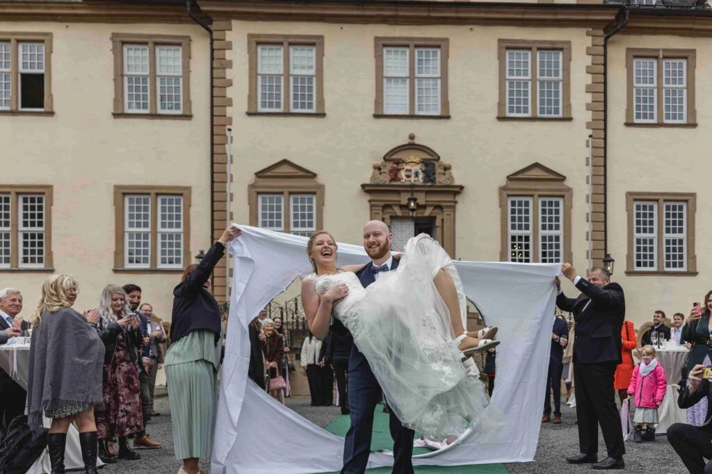 Schloss Ehreshoven Hochzeits DJ 6 - Schloss Ehreshoven Hochzeitsspiel