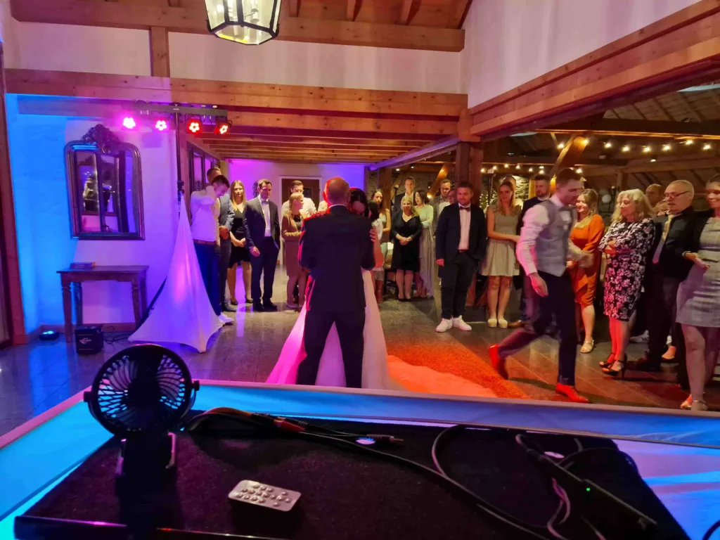 Burg Pyrmont DJ 2 - DJ Julian Engels auf Hochzeit auf der Burg Pyrmont