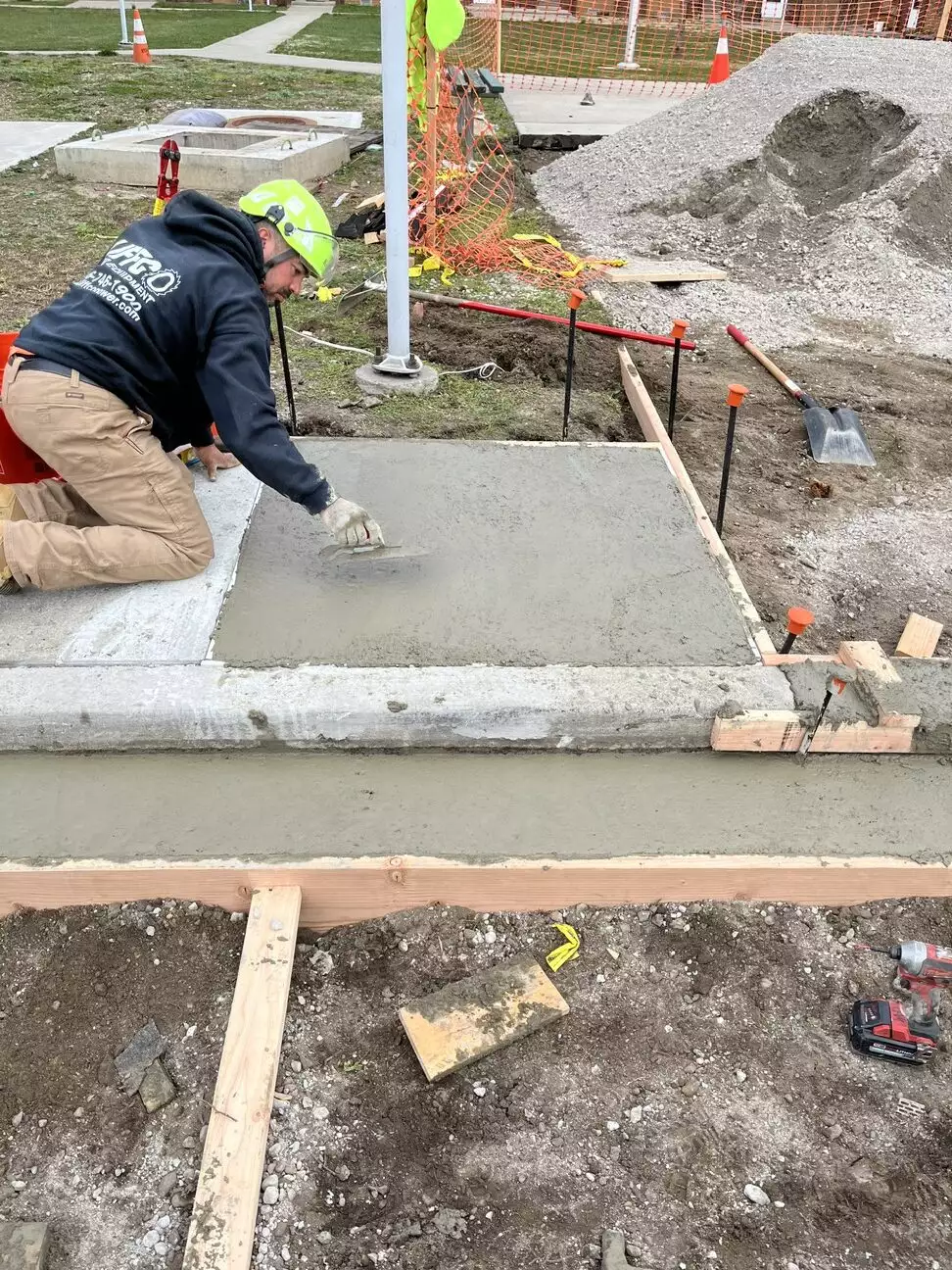 marine construction and commercial construction