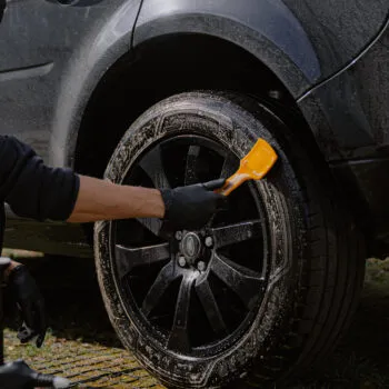 willyh willy tire brush