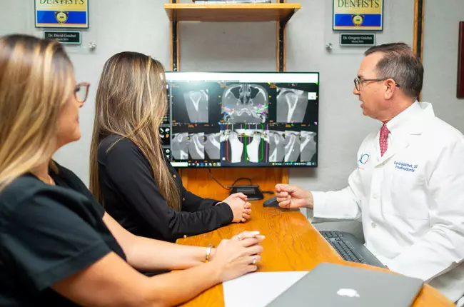 Home 11 dental crowns bg