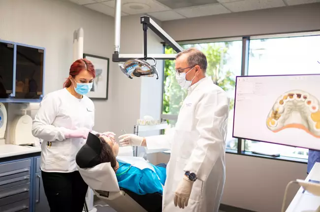 Home 7 restorative dentistry bg