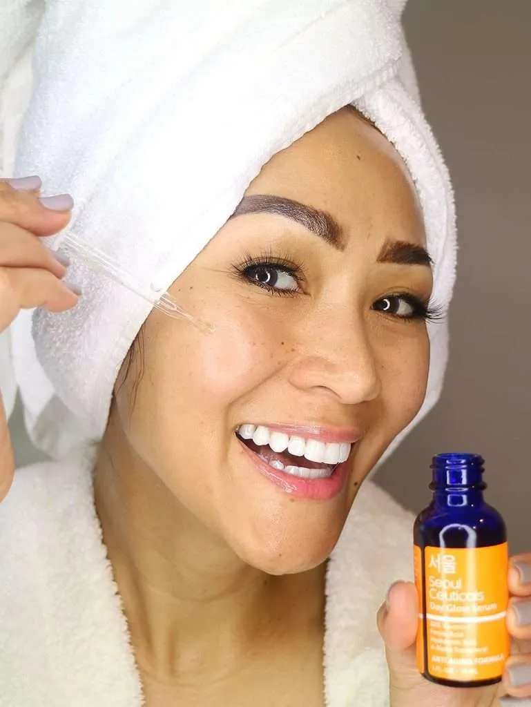 SeoulCeuticals Korean Skin Care Beauty - 20% Vitamin C Hyaluronic Acid Serum + CE Ferulic Acid Provides Potent Anti Aging, Anti Wrinkle 1oz SeoulCeuticals Korean Skin Care Beauty - 20% Vitamin C Hyaluronic Acid Serum + CE Ferulic Acid Provides Potent Anti Aging, Anti Wrinkle 1oz