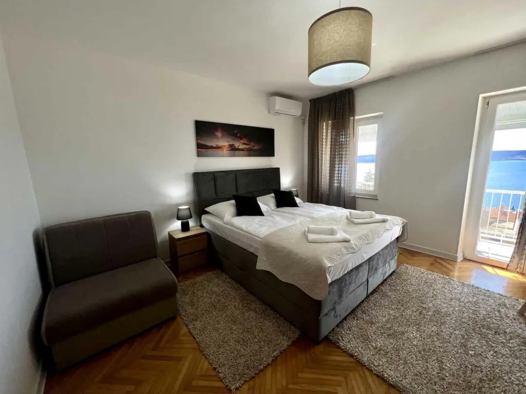 spacious family apartment Frano