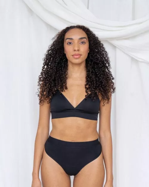 Voorkant van Comfy  High-waist String - Menstruatie Ondergoed
