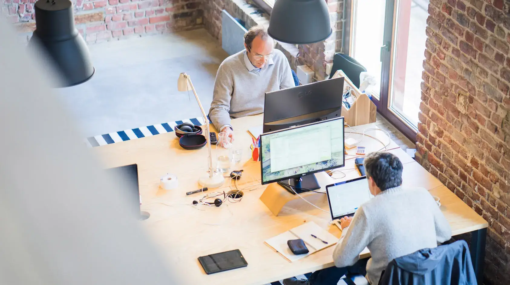 How startups are cutting cloud costs, renegotiating deals with service providers 4 Cutting Cloud costs, Cloud cost optimization, Startup cost-cutting strategies, Service provider negotiation tactics, Cloud expense management, Cost-effective business growth.