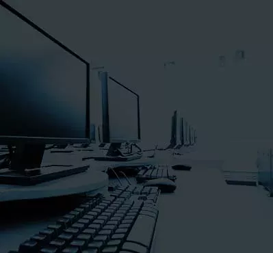 Plusieurs ordinateurs pour une salle de classe