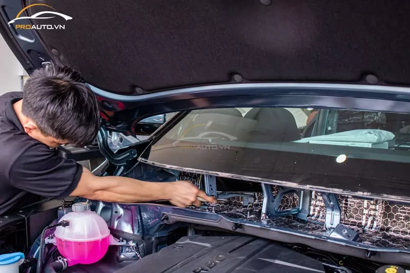 Các vị trí cần dán cách âm xe ô tô