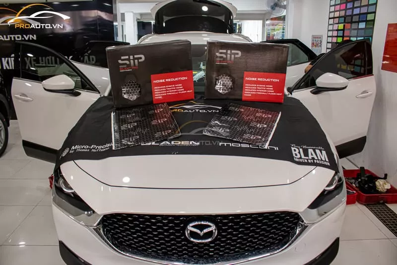 Thi công cách âm chống ồn xe ô tô tại Proauto.vn