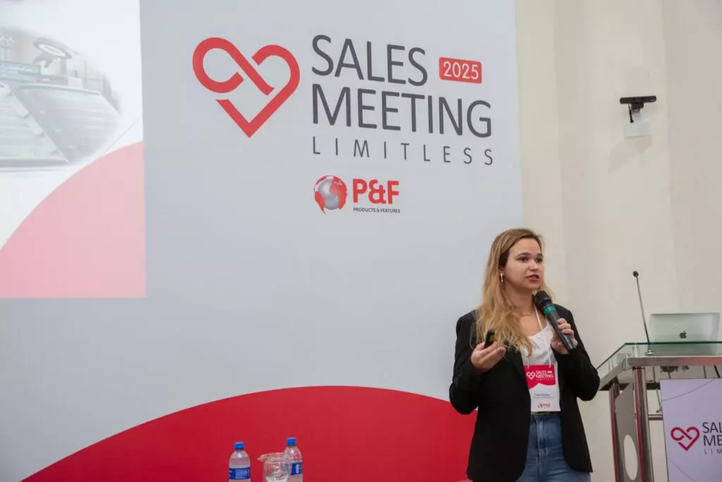 P&F Brazil team member speaking at the 2025 Sales Meeting