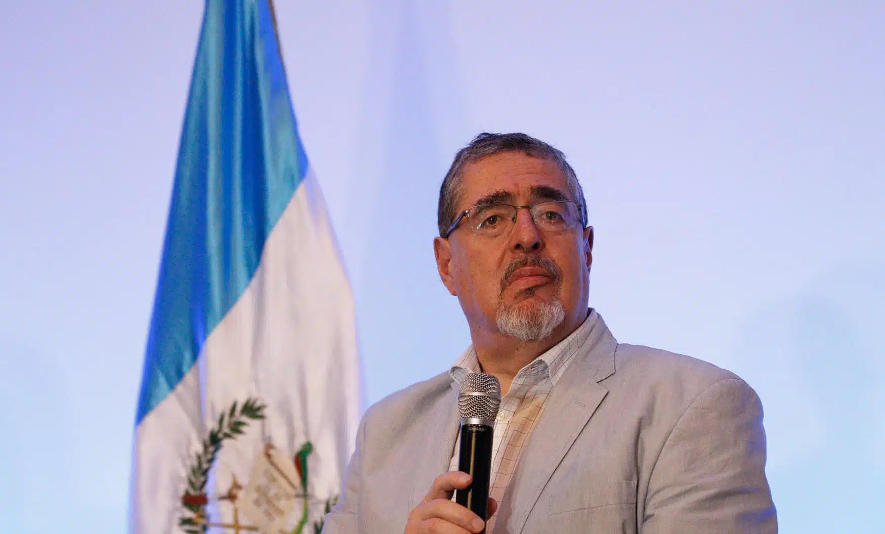 El presidente electo de Guatemala retoma en Washington su gira por Norteamรrica