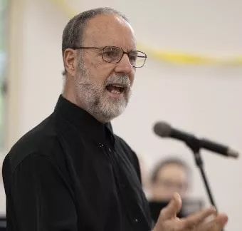 Robert Burrell profile photo-min