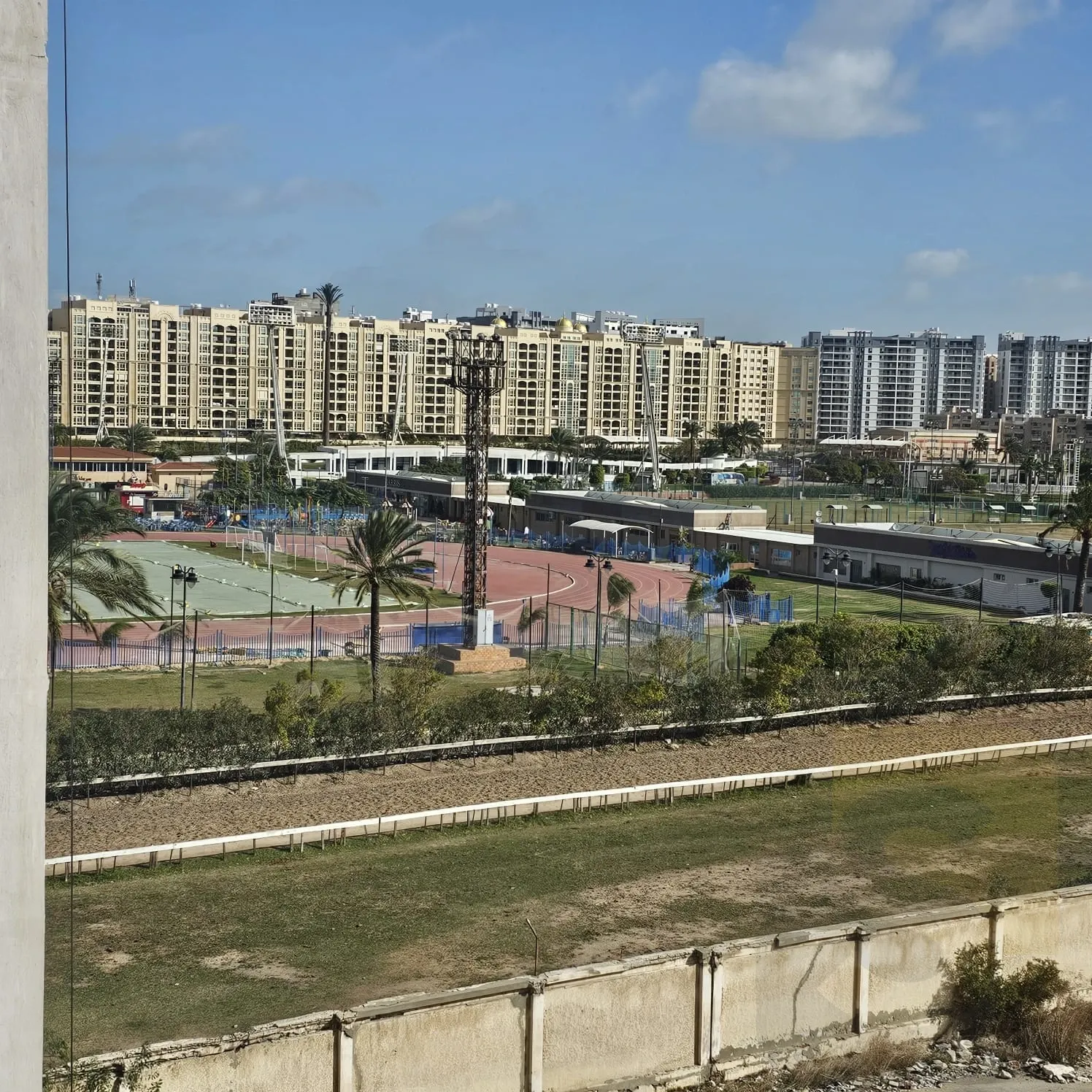 شقة 194 متر للبيع سموحة جراند فيو مطلة على نادي سموحة