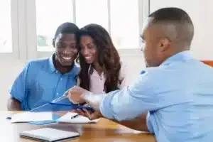 couple applying loan