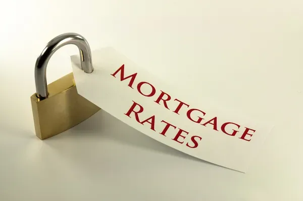 padlock with a note written mortgage rates