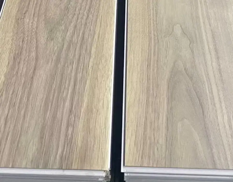 Top Quality Veneer Vinyl Flooring Supplier in China A close up look at grains on V-SPC Flooring Planks