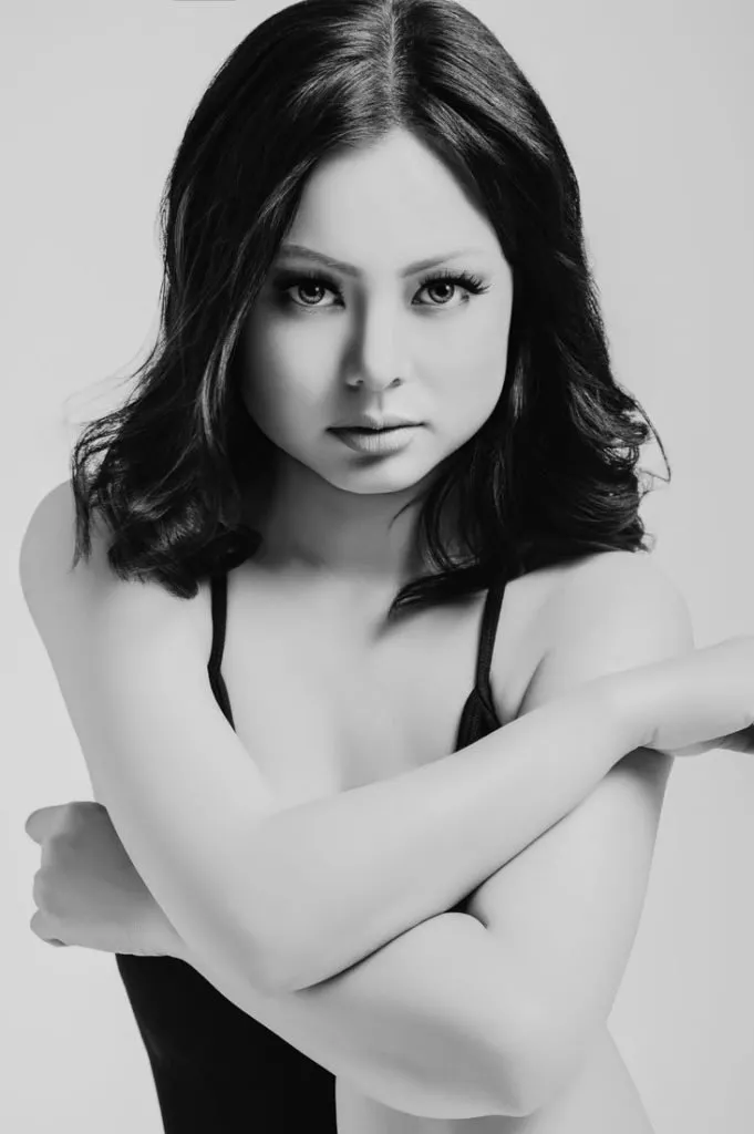 Headshots Branding Portrait Session - portrait close up of a woman