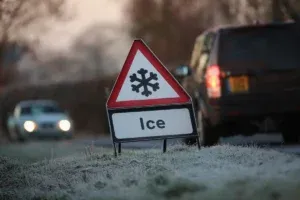 How Truck Drivers Can Spot Black Ice Before Itโs Too Late