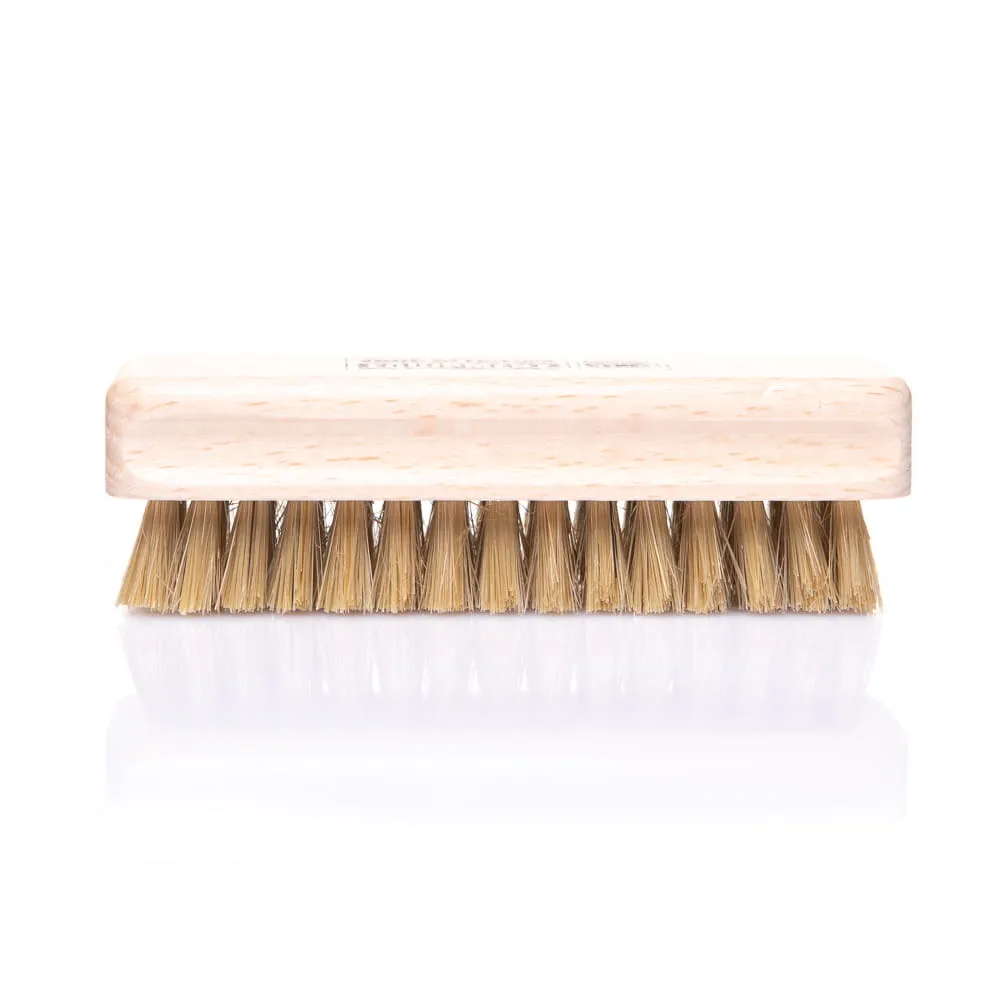 Easily clean and maintain the leather surfaces in your car with the Work Stuff Handy Leather Brush. This professional brush is designed for cleaning and conditioning leather upholstery, seats, and other leather elements in your car.