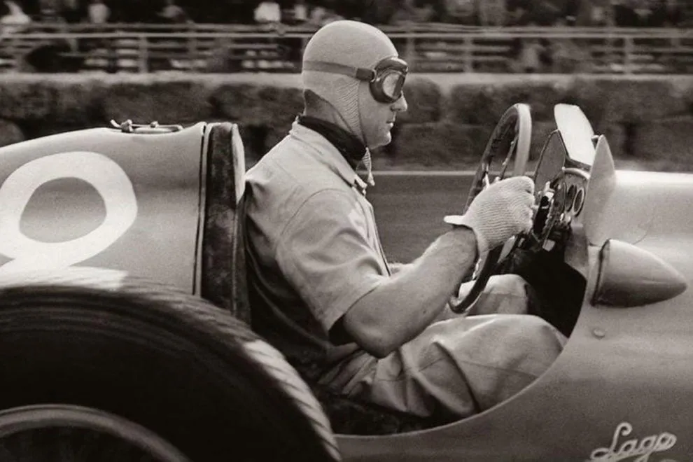 Louis Rosier "Au volant de sa Talbot Lago Record en 1951" / Photo Jean Dieuzaide