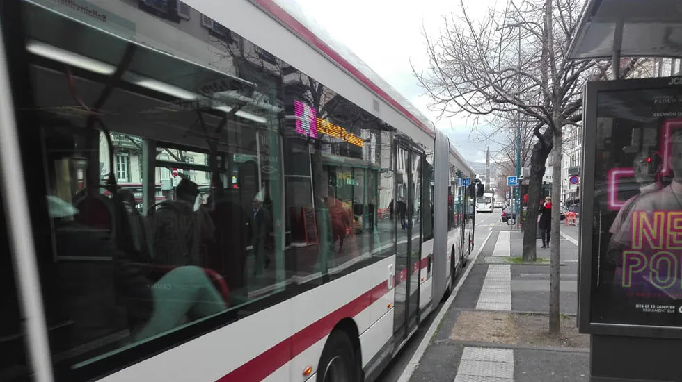 Bus articulé T2C