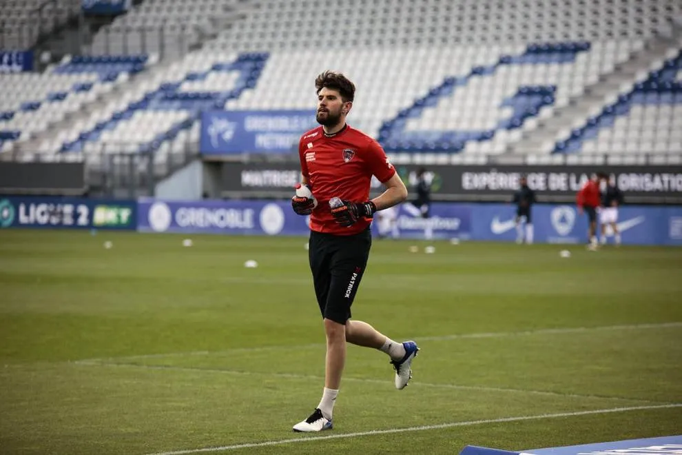 A. Desmas à l'échauffement avant le match à Grenoble lundi dernier / Photo : clermontfoot.com