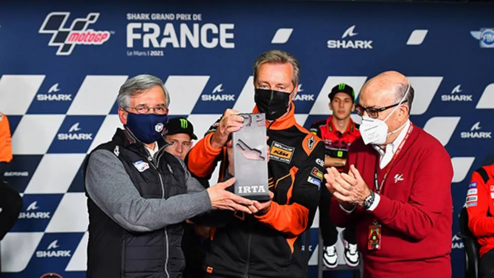 de Gauche à droite : C. Michy, H. Pontcharal et C. Ezpeleta / Photo DR