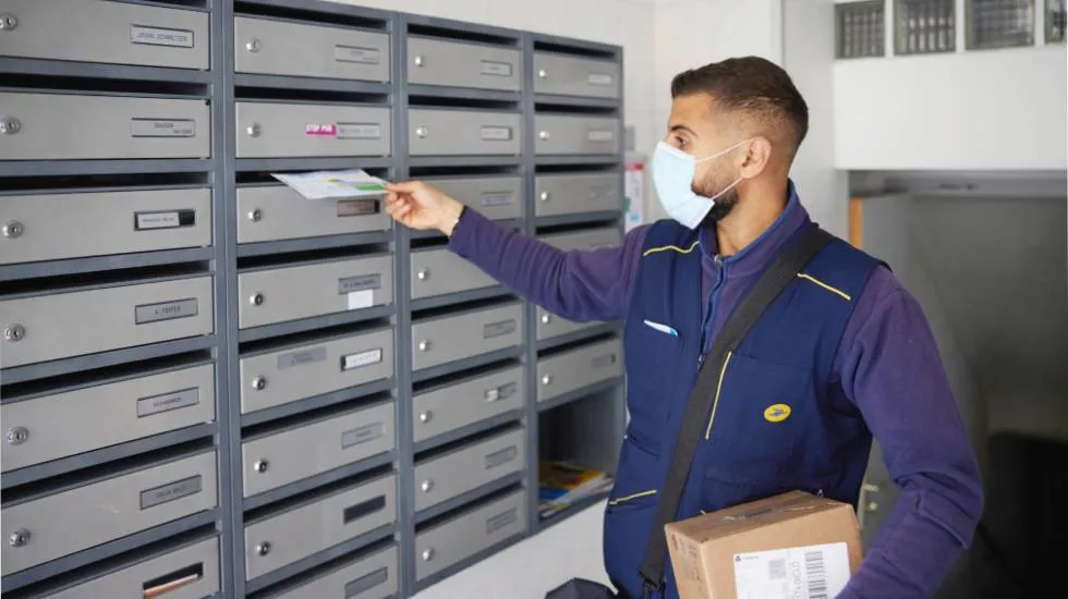 Photo La Poste recrutements saisonniers Peak Period Colis