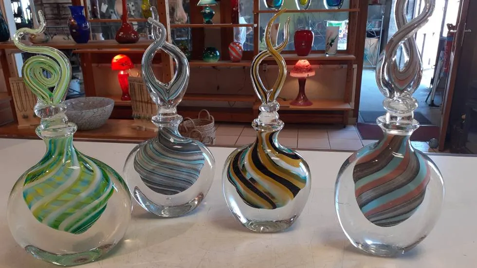 Boule de Noël en verre / © La Verrerie du Marais.