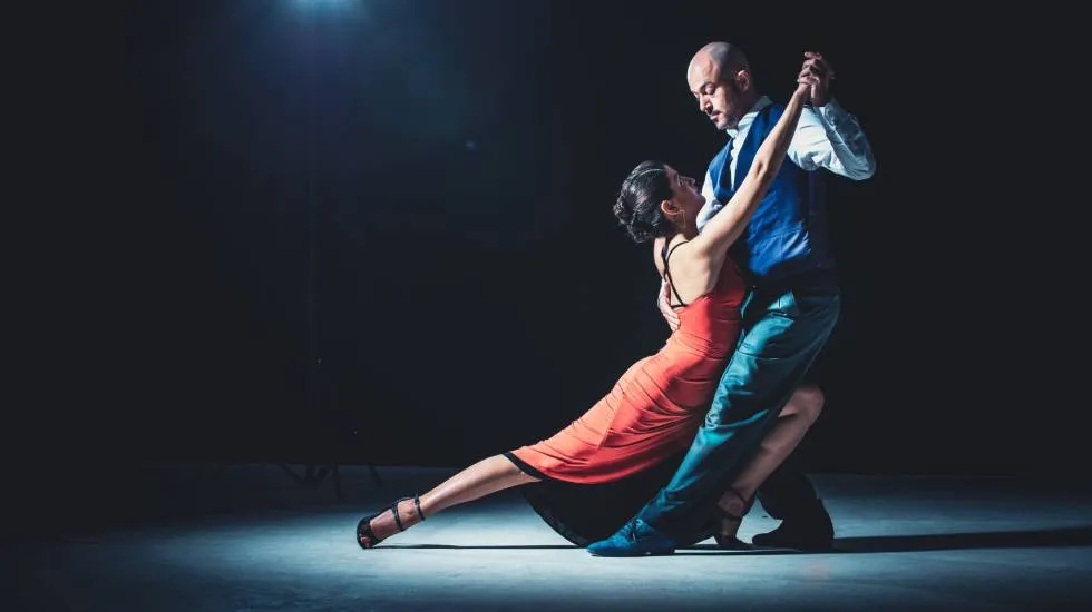 Tango : Photo : Marko Zirdum - Pexels