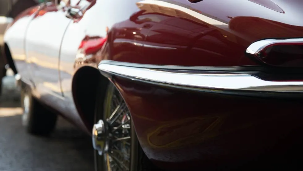 E type / Photo RomanPohorecki - Pexels