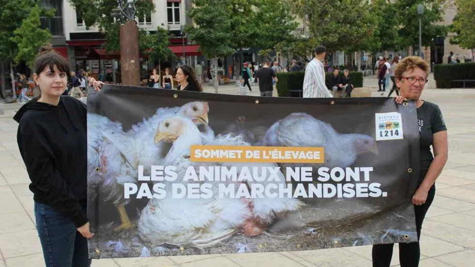 Manifestantes L 214, Sommet de l'élevage 2021 / Photo L 214
