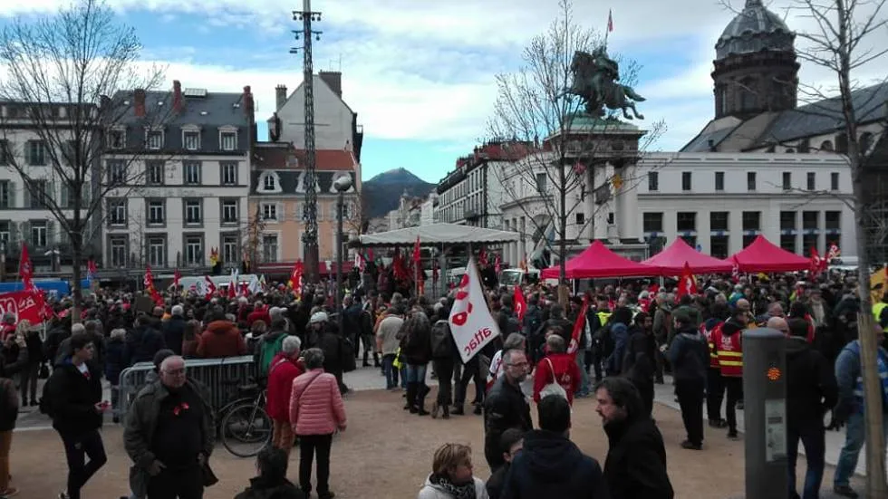 Mobilisation place de Jaude / Photo Olivier Perrot