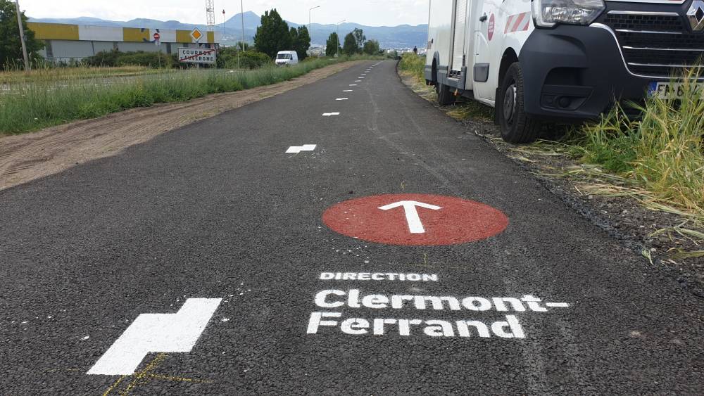 Expérimentation piste cyclable Cournon 2/ Photo 7 Jour à Clermont