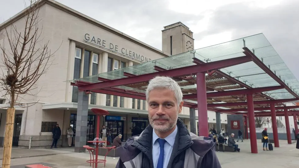 Laurent Wauquiez devant la Gare de Clermont / Photo 7 Jours à Clermont