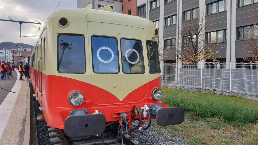 Autorail X2403 / Photo 7 Jours à Clermont