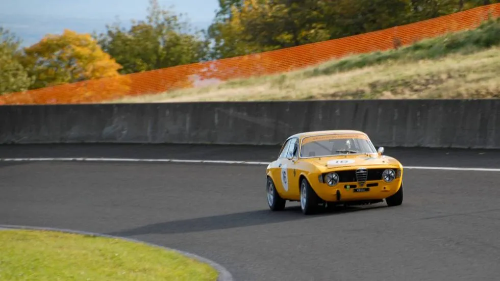 Alfa-Roméo coupée à Charade pour l'Historic Tour / Photo DR