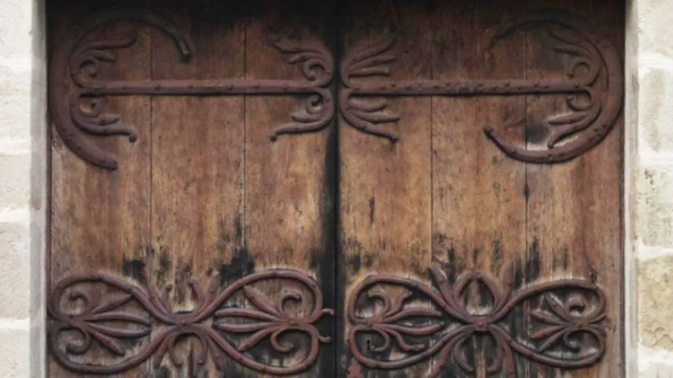 Portail du XIIe siècle, église de Montpensier / Photo Sauvegarde de l'Art Français
