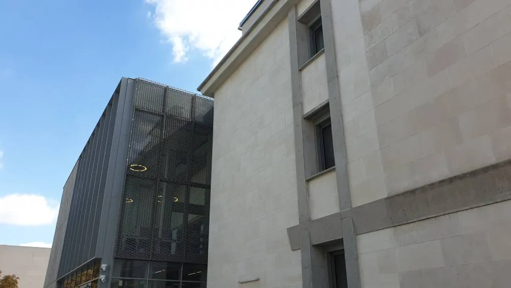 Le Kap, jonction des deux bâtiments Photo 7 Jours à Clermont
