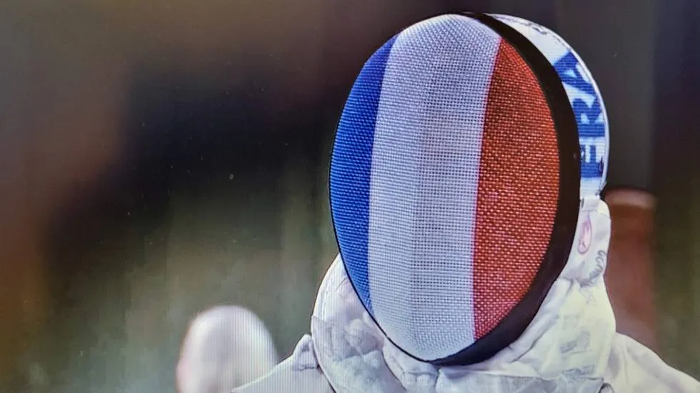 Derrière le masque / Photo France TV