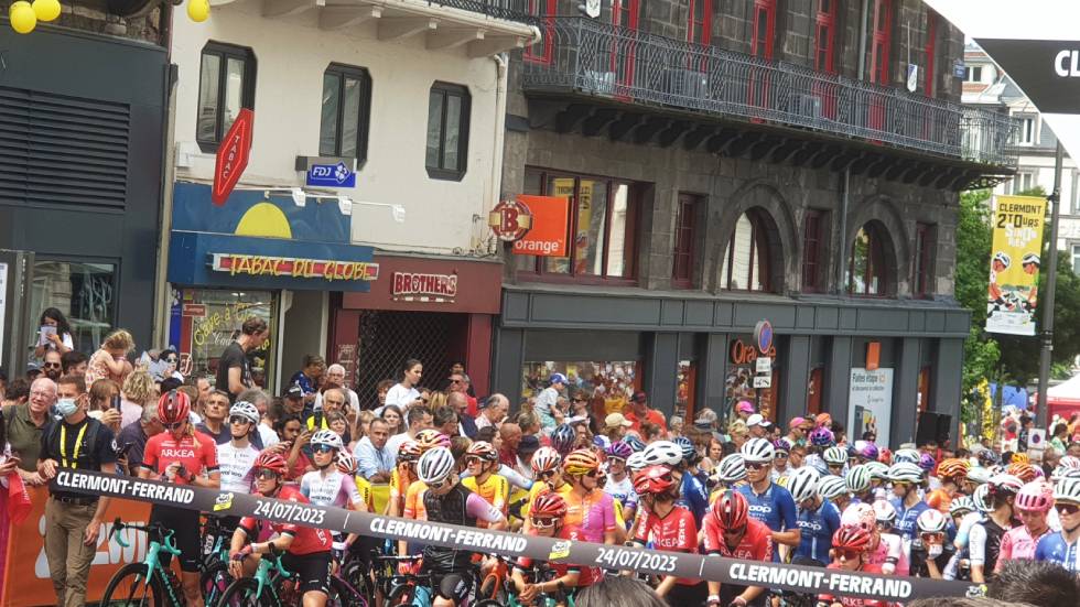 Grand départ du Tour femmes 2023 Photo 7 Jours à Clermont